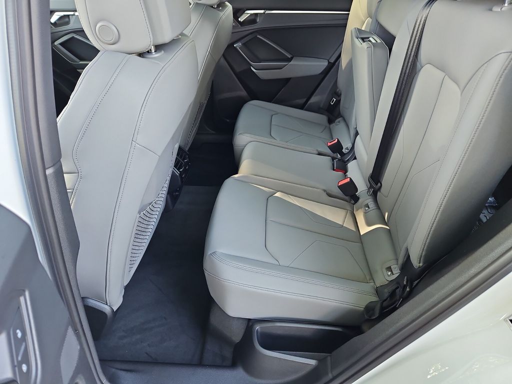 2025 Audi Q3 Premium photo