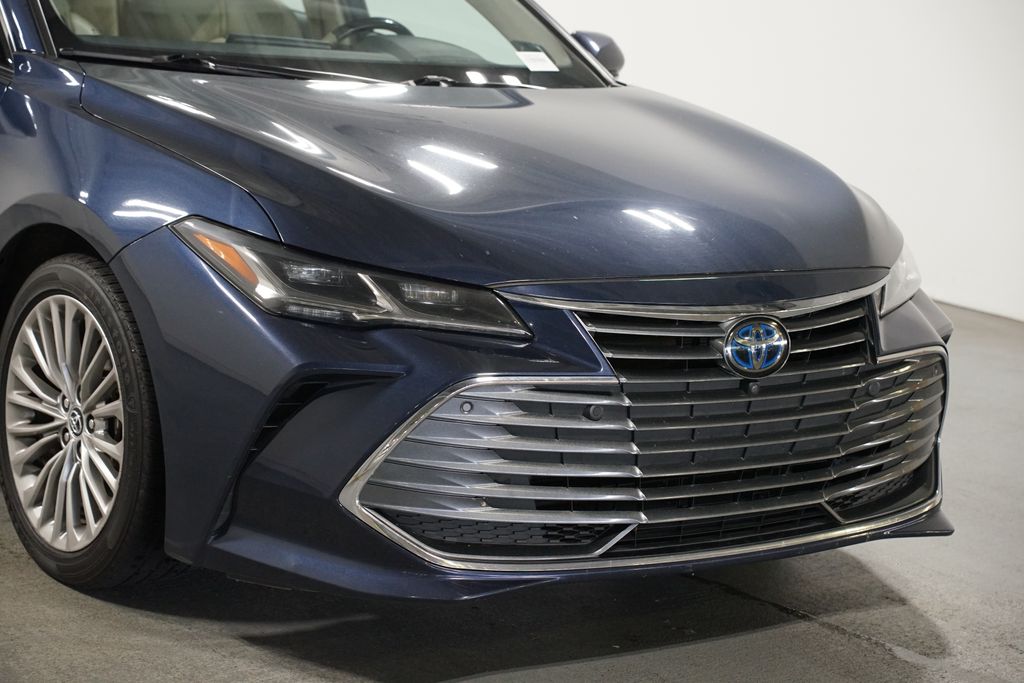 Thumbnail: 2019 Toyota Avalon - 4