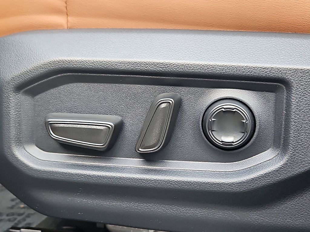 Thumbnail: 2026 Toyota Tundra - 17