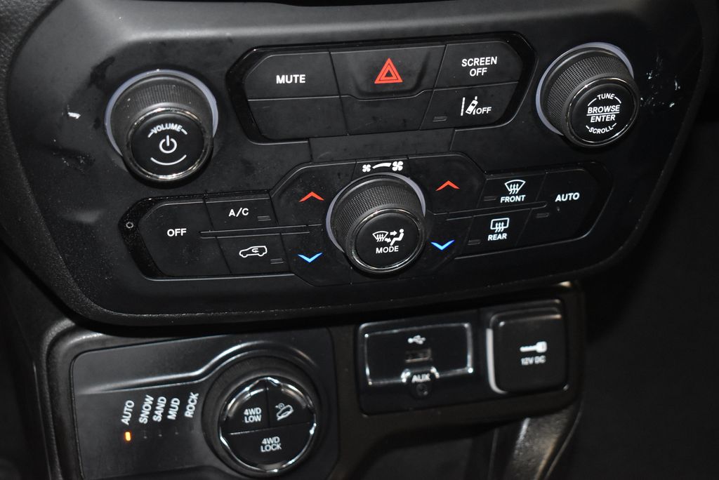 Thumbnail: 2023 Jeep Renegade - 19