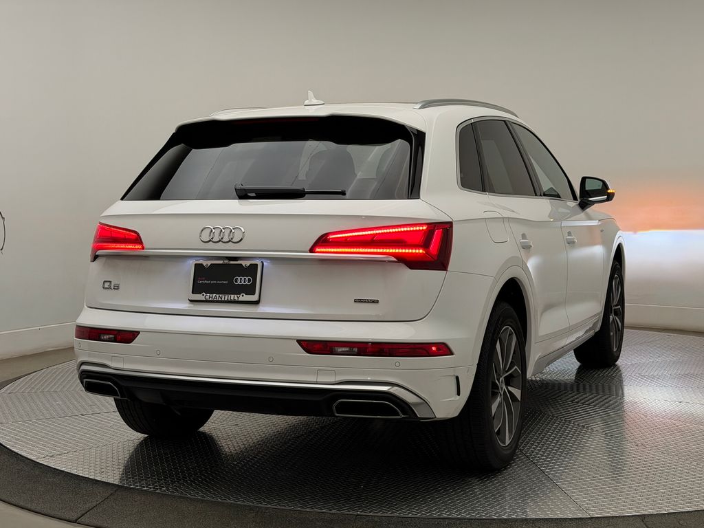 Thumbnail: 2023 Audi Q5 - 8