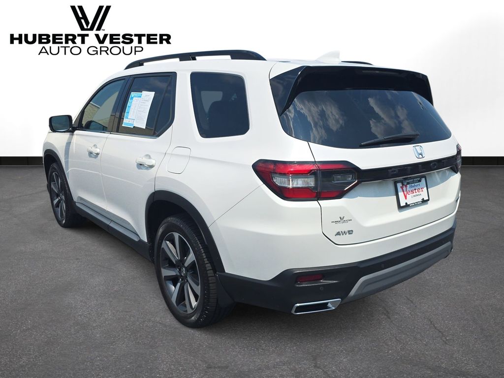Used 2025 Honda Pilot SUV