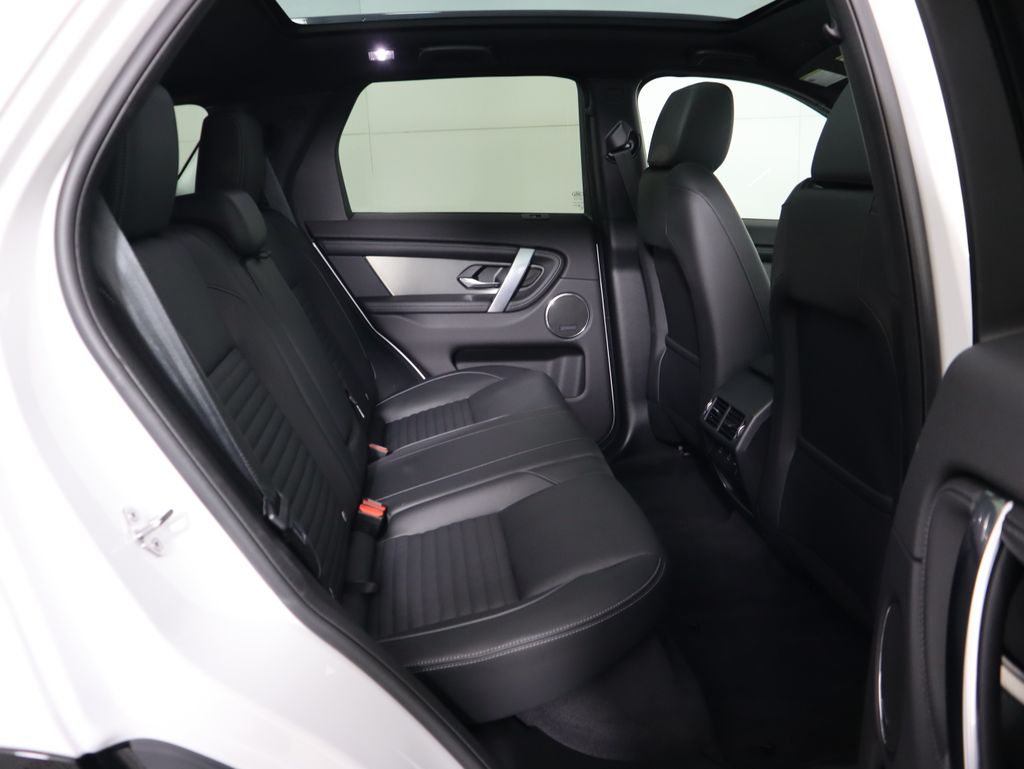 Thumbnail: 2025 Land Rover Discovery Sport - 23