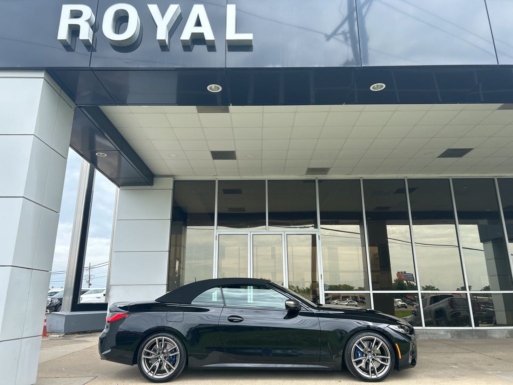 Black Sapphire Metallic 2024 BMW 4 Series M440i Convertible RWD Convertible Rear-Wheel Drive 8-Speed Automatic