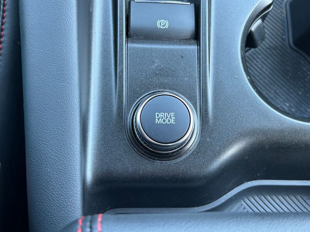 Used 2025 Ford Explorer SUV