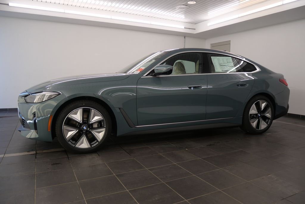 2025 BMW i4 eDrive40 2