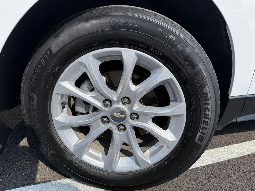 Thumbnail: 2021 Chevrolet Equinox - 9