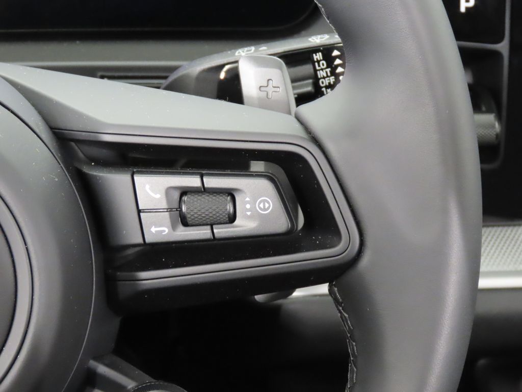 Thumbnail: 2025 Porsche Cayenne - 22