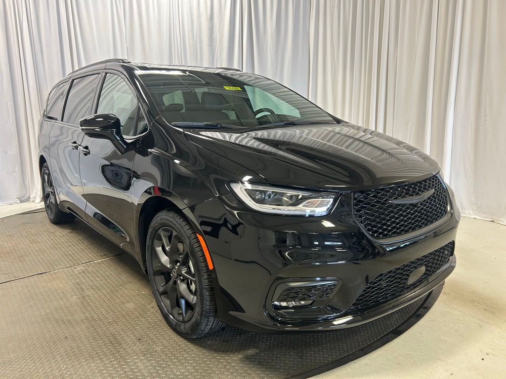 new 2026 Chrysler Pacifica car, priced at $48,575