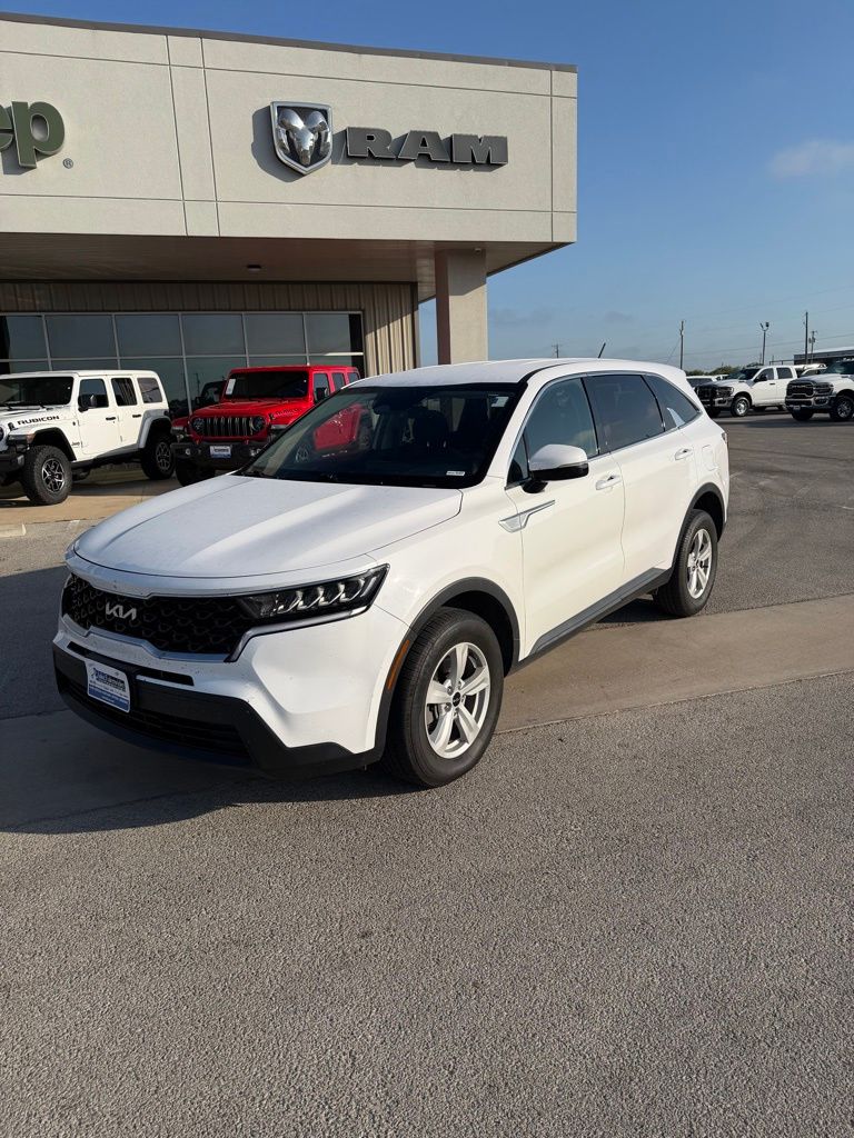 Glacial White Pearl 2022 Kia Sorento LX AWD SUV / Crossover All-Wheel Drive 8-Speed Automatic