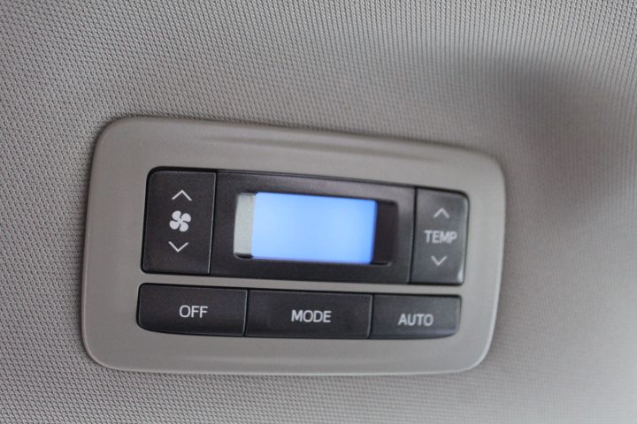 Used Car 2019 Toyota Sienna  Le For Sale Under $30,000 In Georgetown, Texas