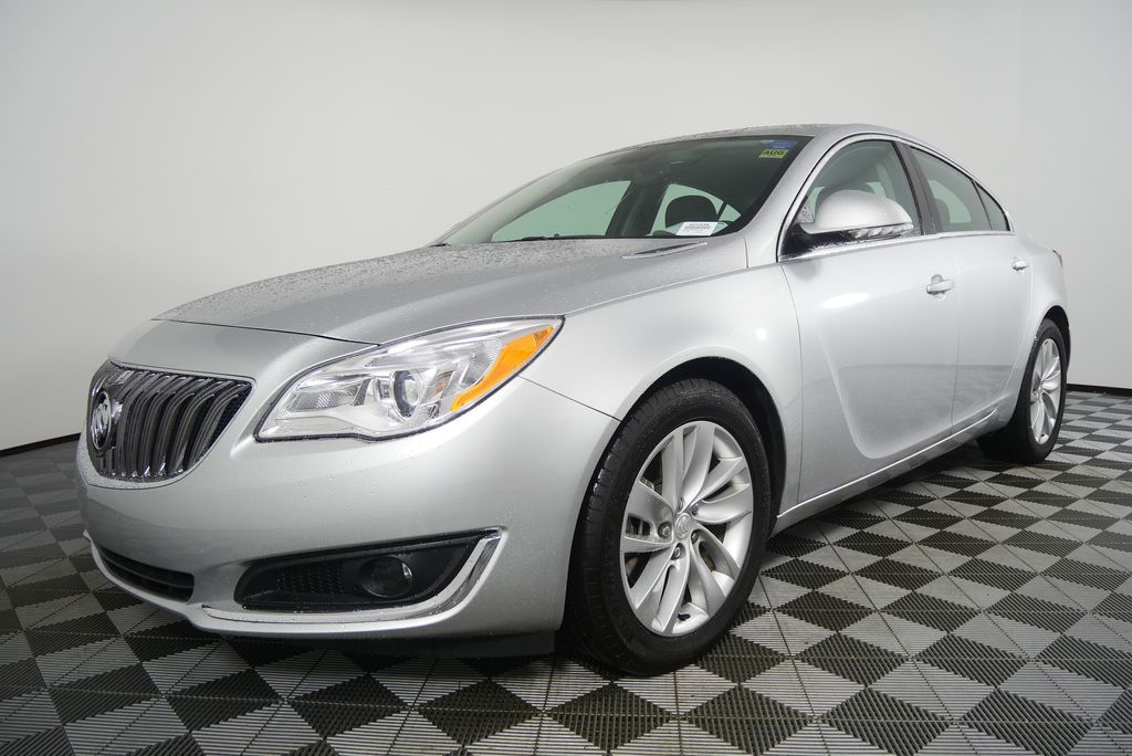 Thumbnail: 2015 Buick Regal - 8