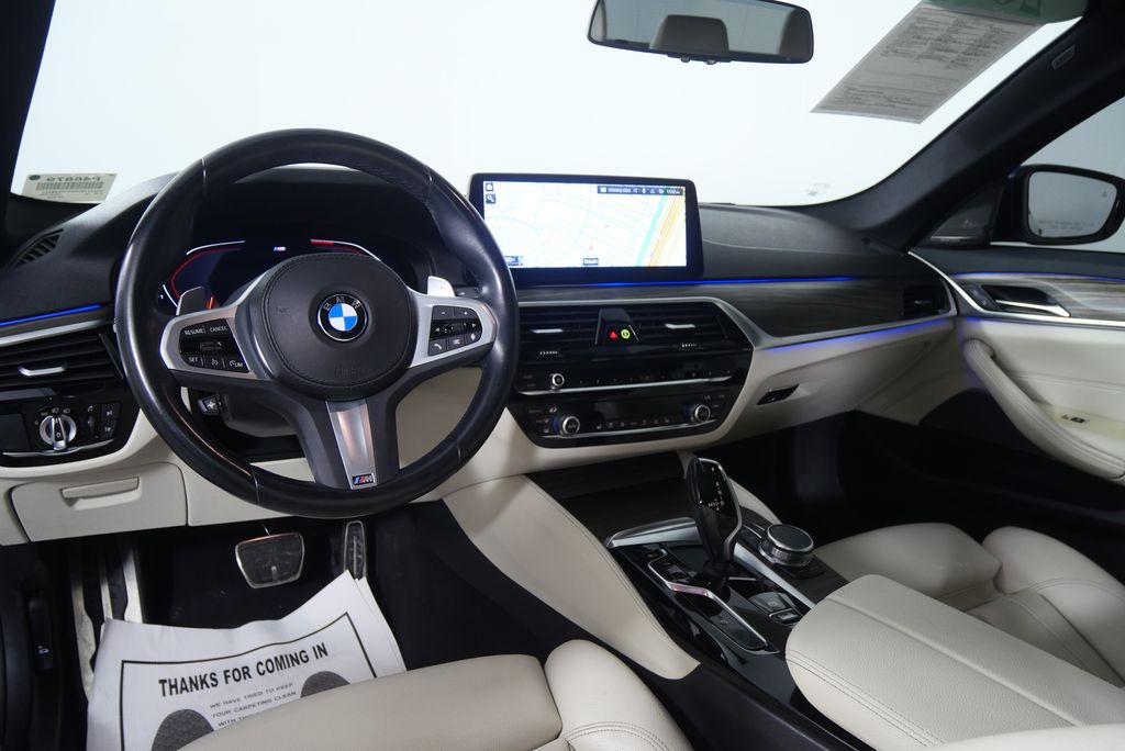 Thumbnail: 2023 BMW 5 Series - 21