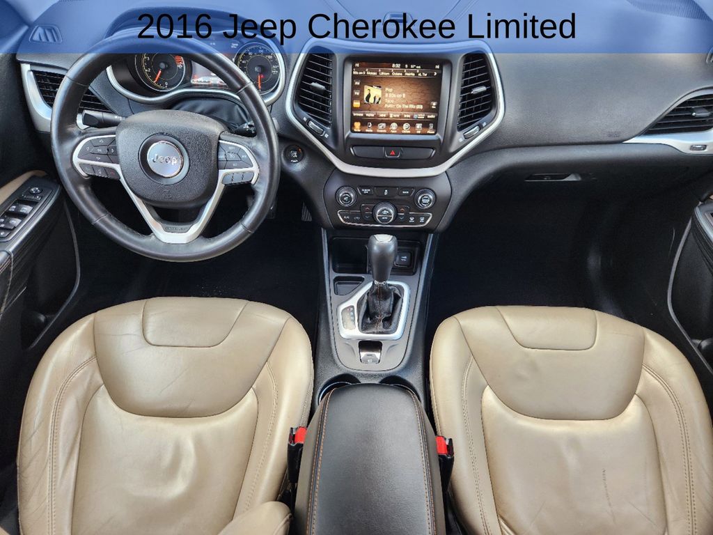 2016 Jeep Cherokee Limited 24