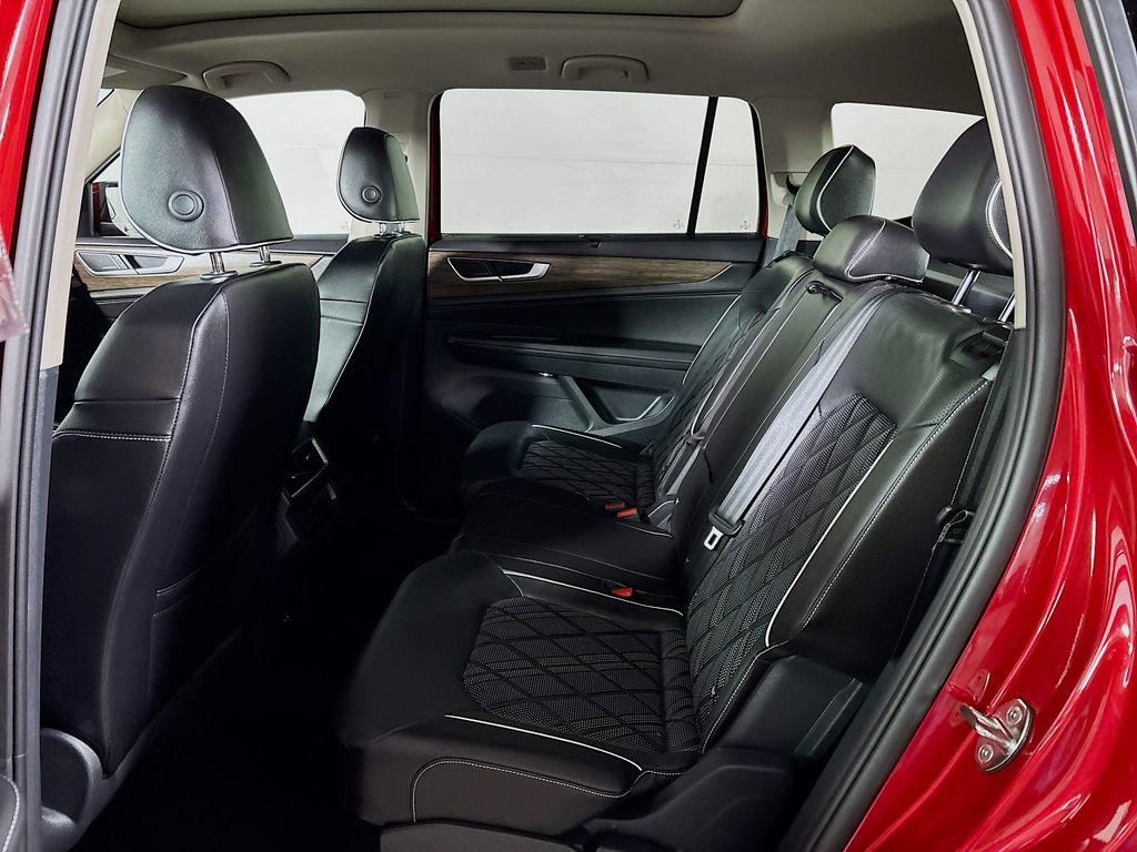 2024 Volkswagen Atlas 2.0T SEL Premium R-Line