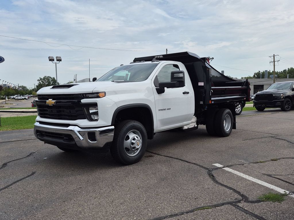 Summit White 2025 Chevrolet Silverado 3500HD Pickup Truck Four-Wheel Drive Automatic