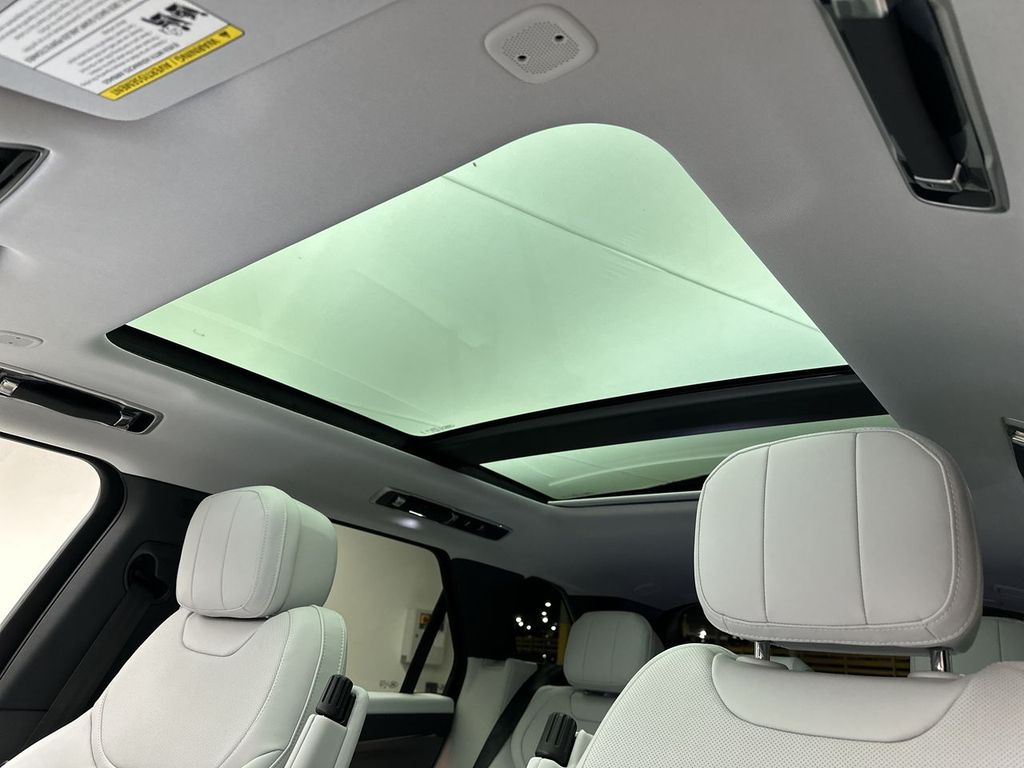 Thumbnail: 2024 Land Rover Range Rover Sport - 15