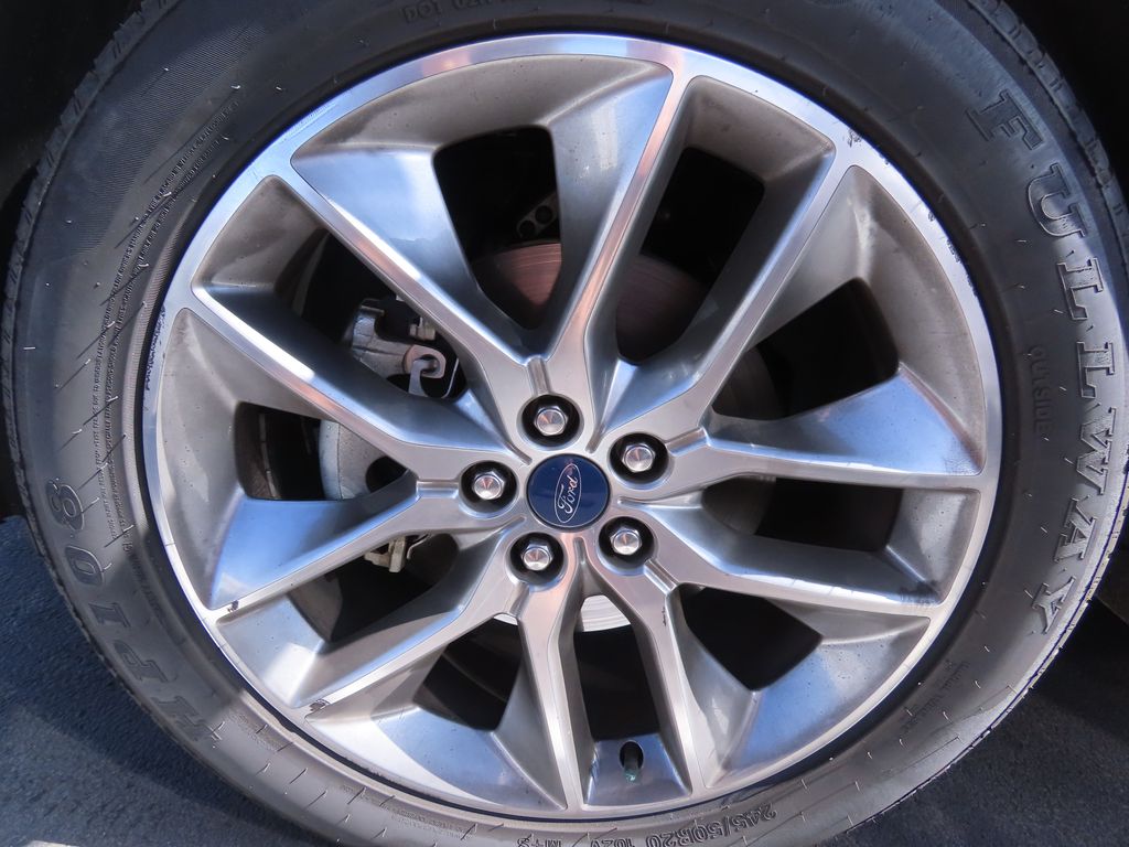 2016 Ford Edge Titanium 15