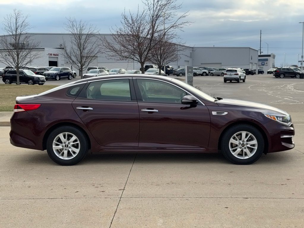 2016 Kia Optima LX photo