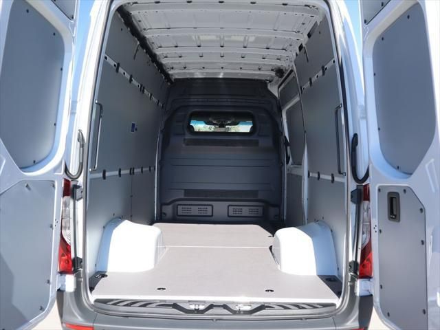 Thumbnail: 2026 Mercedes-Benz Sprinter - 31