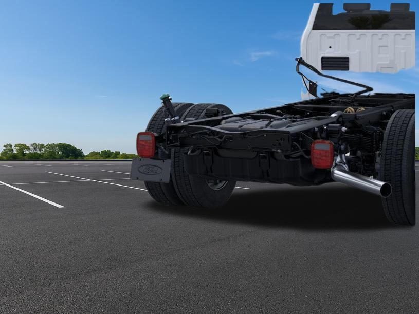 New 2025 Ford Super Duty F-550 Chassis Regular Cab (DRW) 169" Wheelbase XL