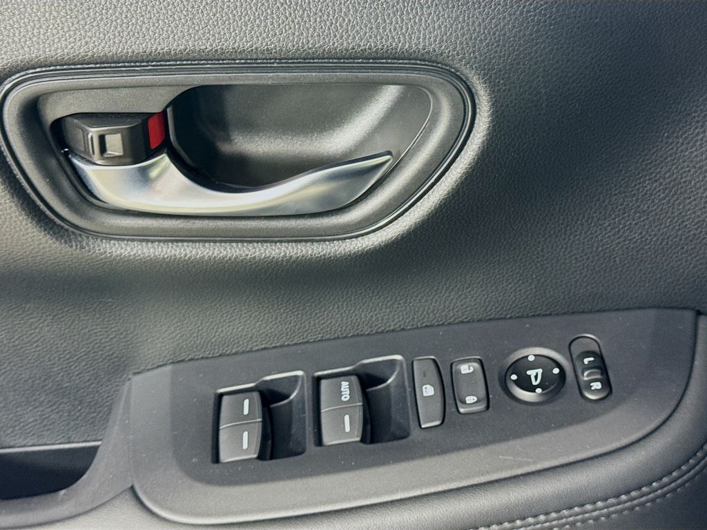 Used Car 2025 Honda Hr-v  Lx For Sale Under $25,000 In Austin, Texas