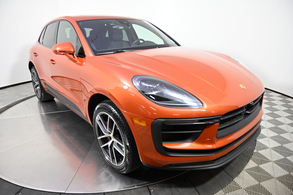 Thumbnail: 2024 Porsche Macan - 7