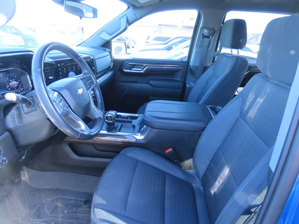 Thumbnail: 2023 Chevrolet Silverado 1500 - 9