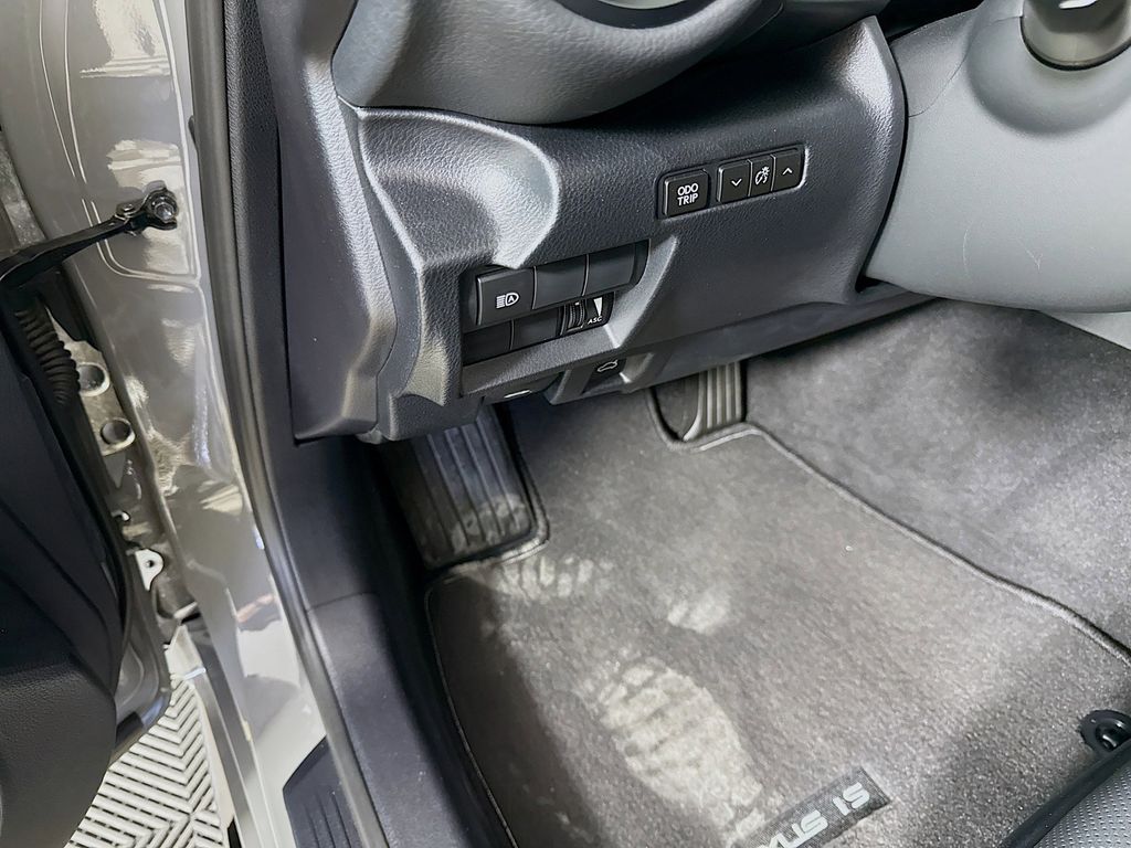 Thumbnail: 2025 Lexus IS - 10