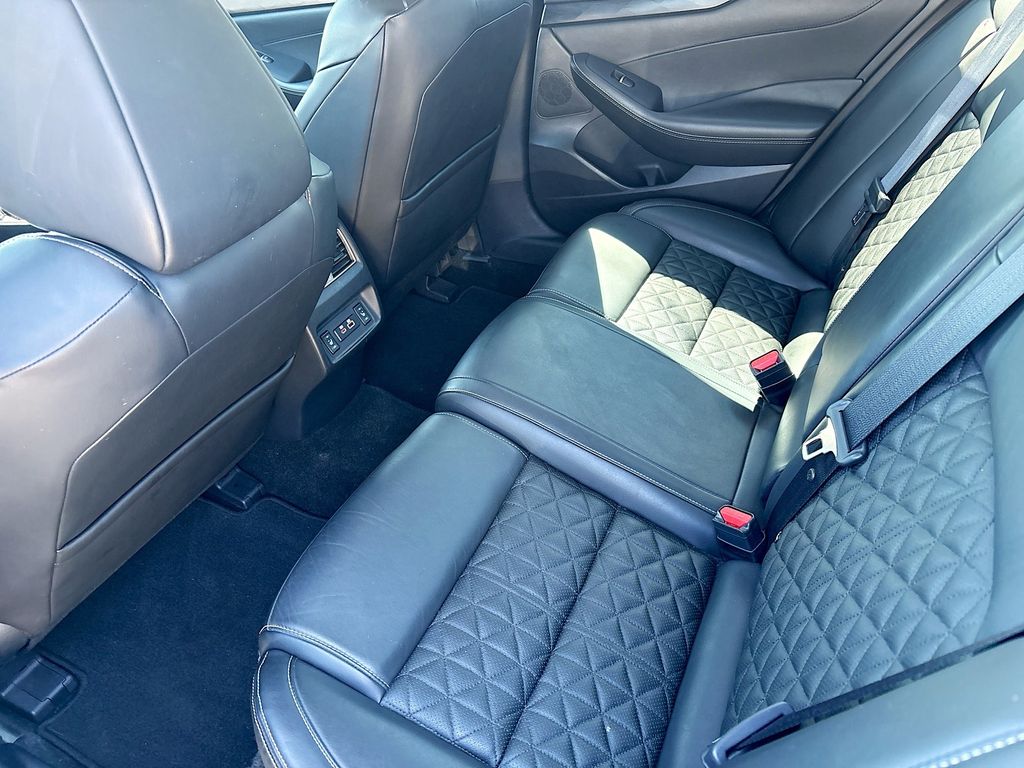 Used 2022 Gray Nissan Platinum image 26