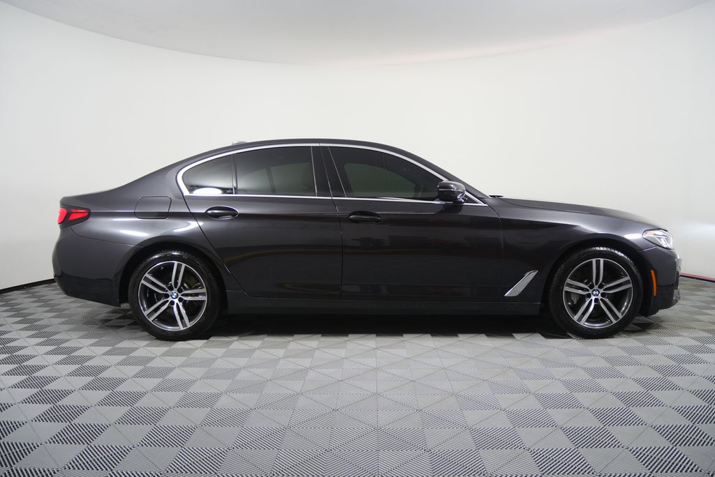 Thumbnail: 2023 BMW 5 Series - 2