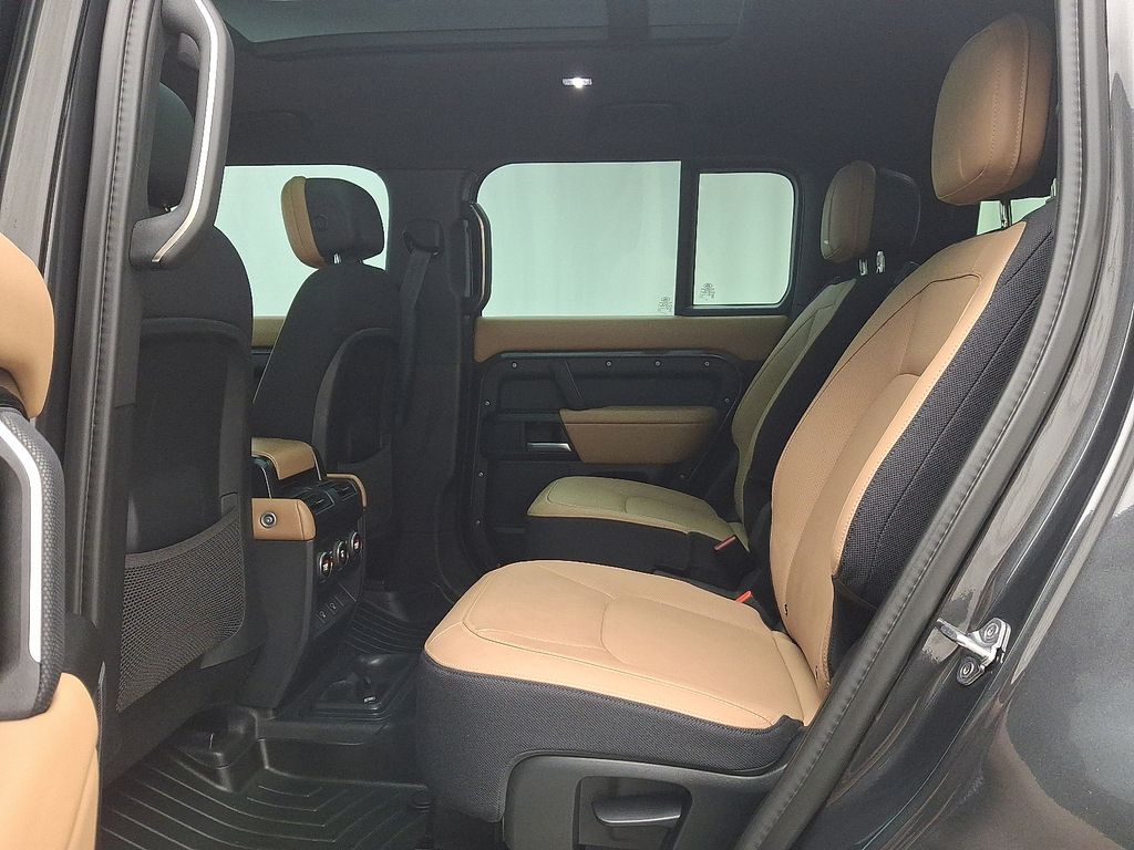 Thumbnail: 2025 Land Rover Defender - 10