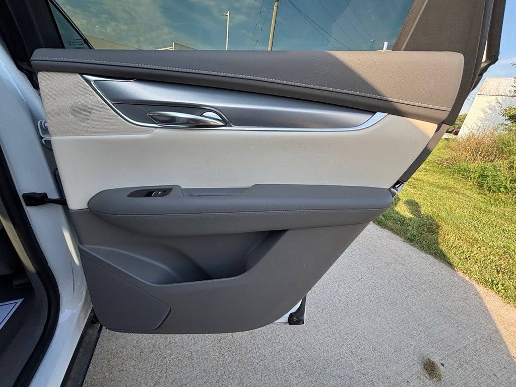 Used 2017 Cadillac XT5 SUV
