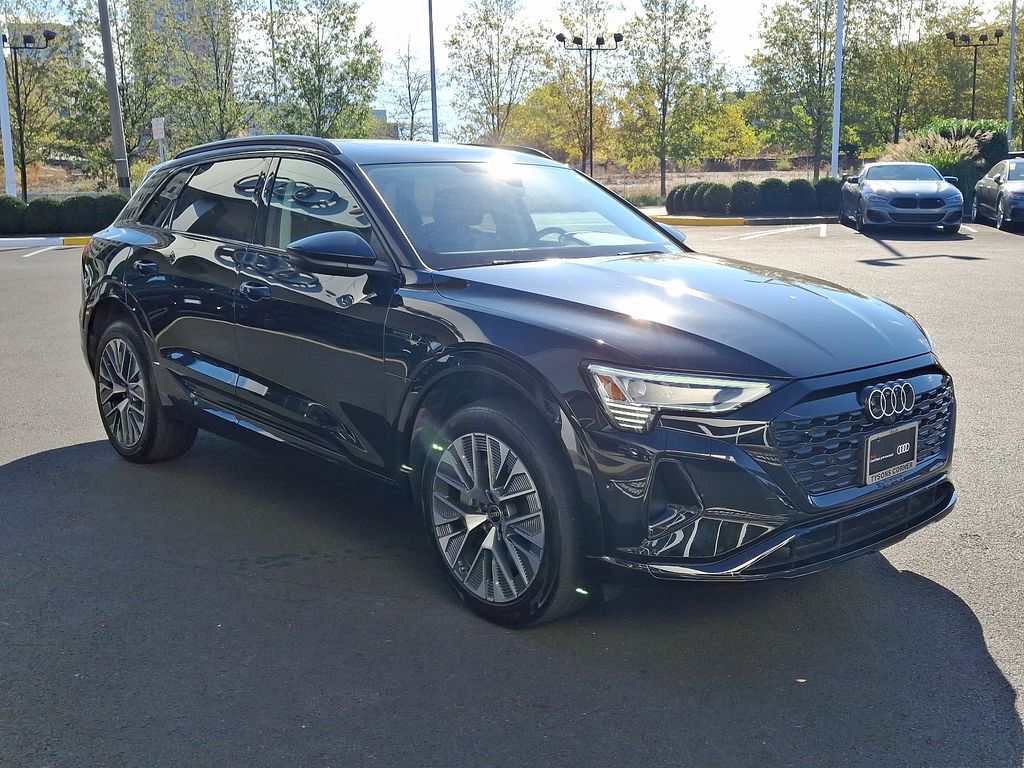 2024 Audi Q8 e-tron Premium Plus 3