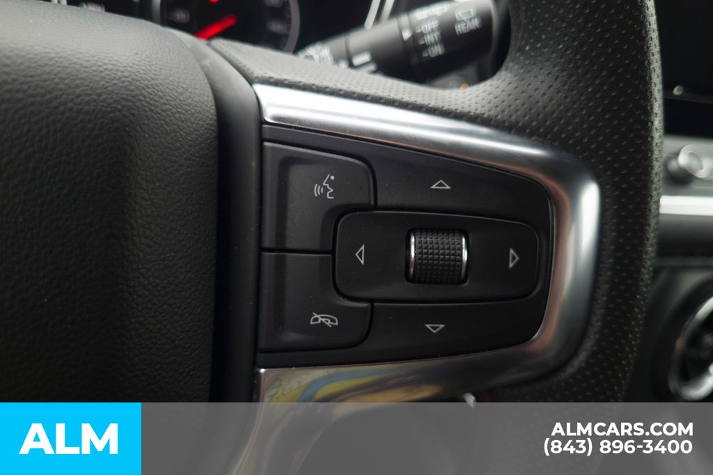 Used 2025 Black Chevrolet LT image 29