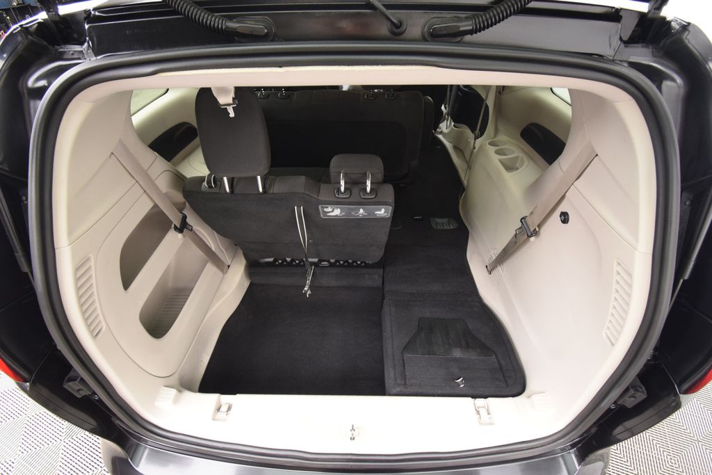 used 2019 Chrysler Pacifica car, priced at $13,800