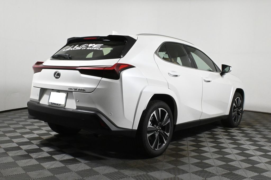 Thumbnail: 2025 Lexus UX - 7