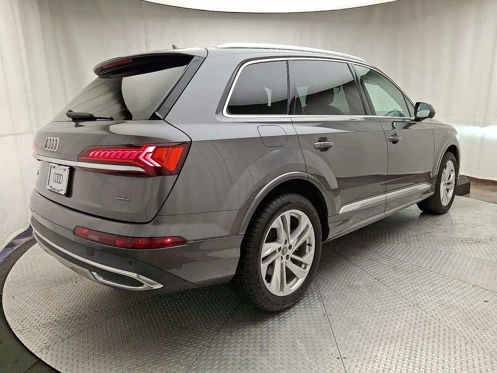 Thumbnail: 2020 Audi Q7 - 4