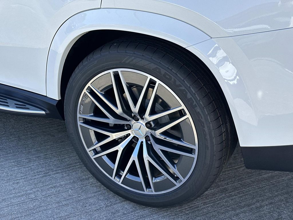 Thumbnail: 2026 Mercedes-Benz GLE - 7