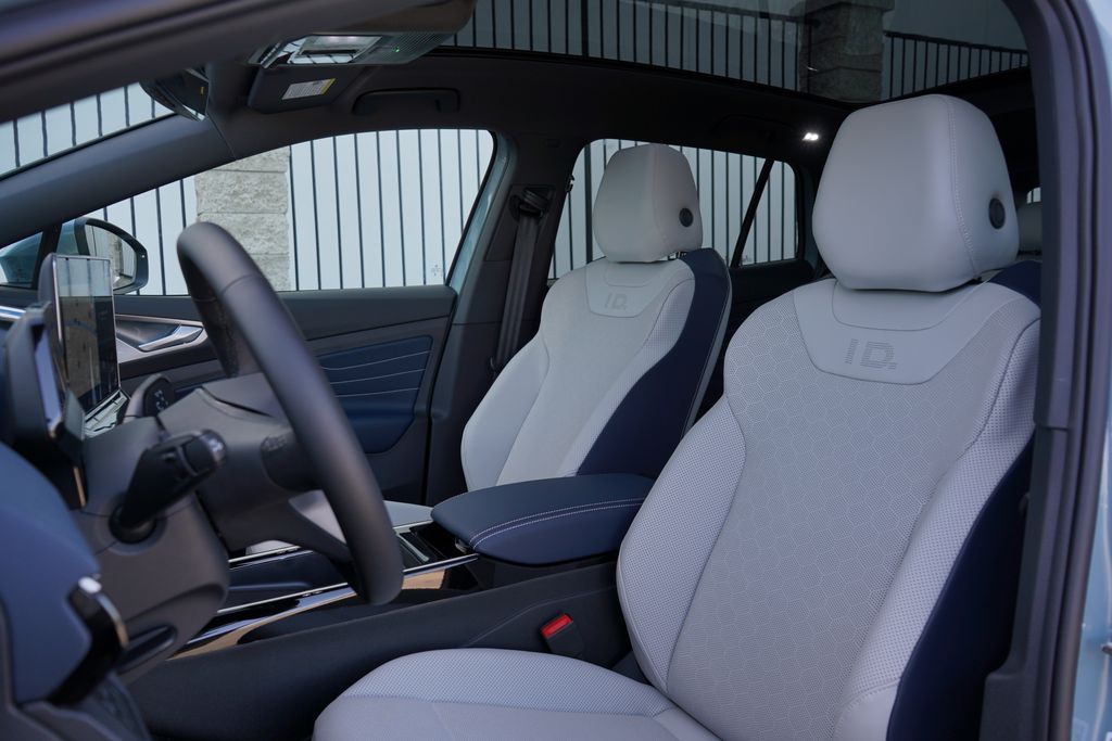 2025 Volkswagen ID.4 Pro S 7
