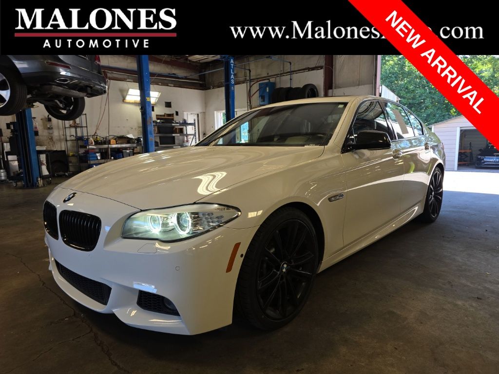 Alpine White 2013 BMW 5 Series Sedan Rear-Wheel Drive 8-Speed Automatic
