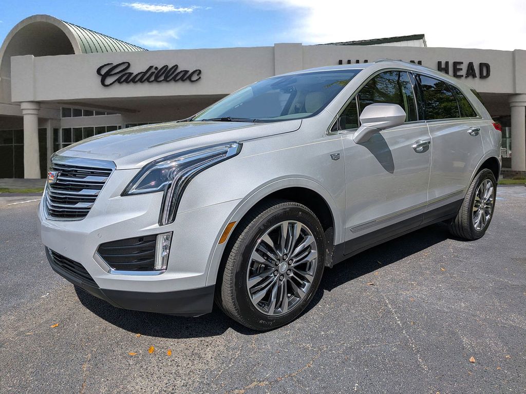 Radiant Silver Metallic 2019 Cadillac XT5 Luxury FWD SUV / Crossover Front-Wheel Drive 8-Speed Automatic