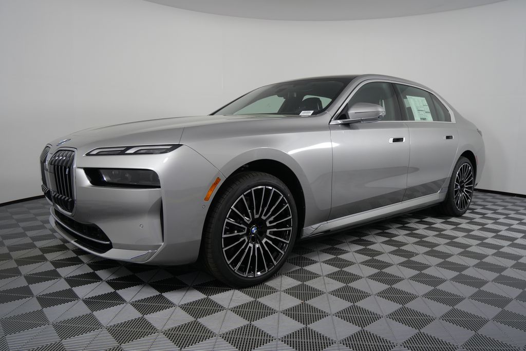 Thumbnail: 2025 BMW i7 - 7