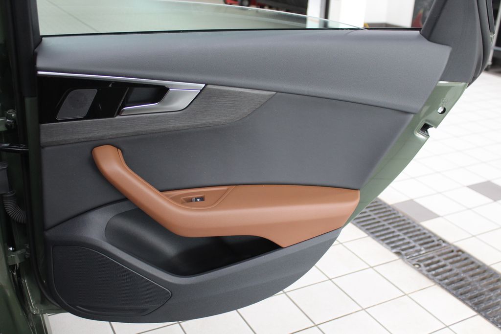 Thumbnail: 2023 Audi A4 - 32