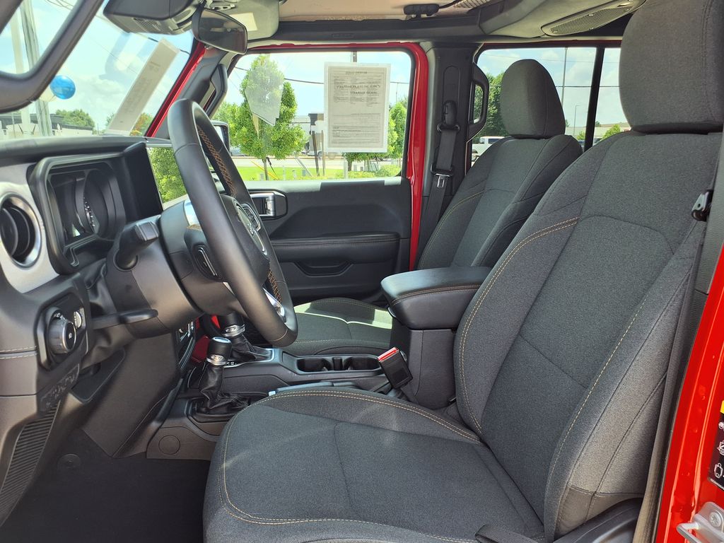 Used 2025 Red Jeep Sahara image 12