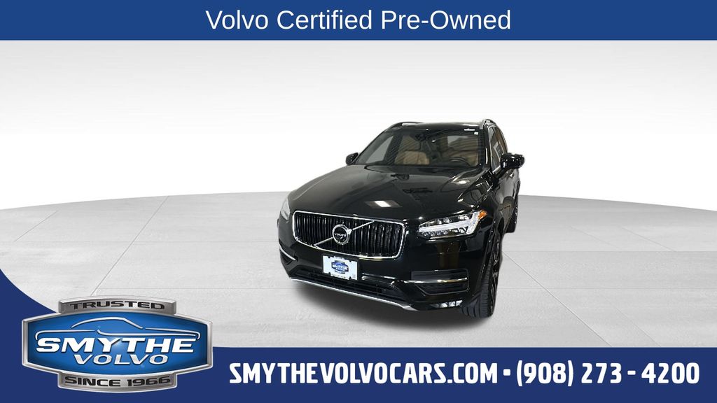 2018 Volvo XC90 T6 Momentum AWD