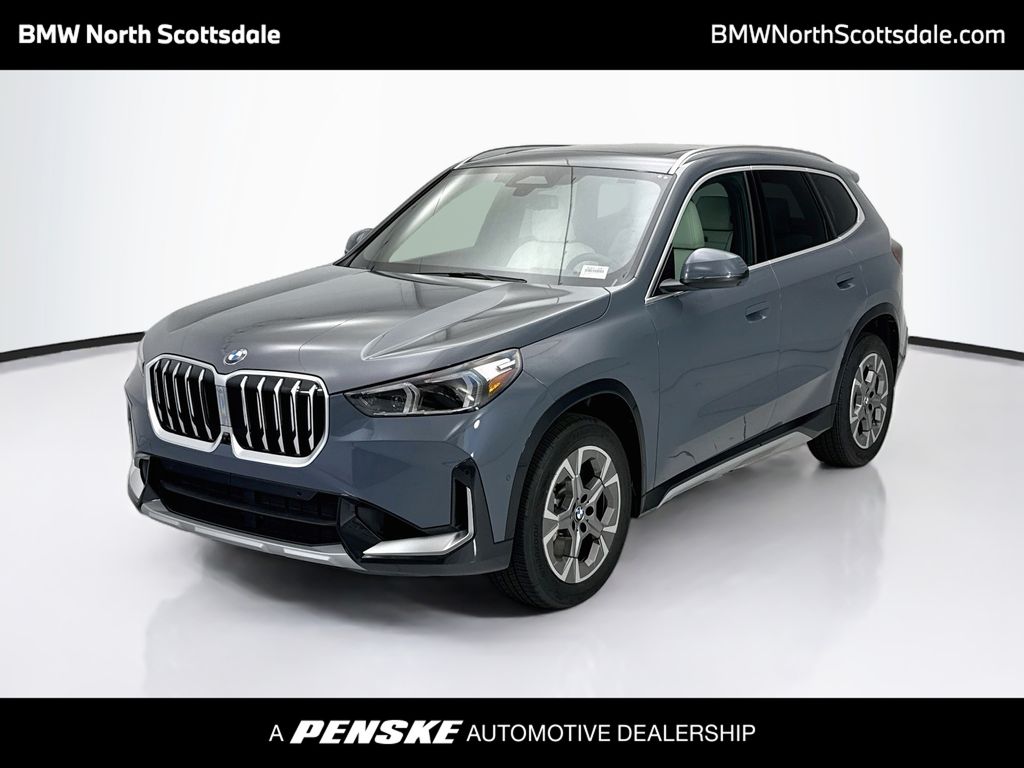 Thumbnail: 2027 BMW X1 - 1