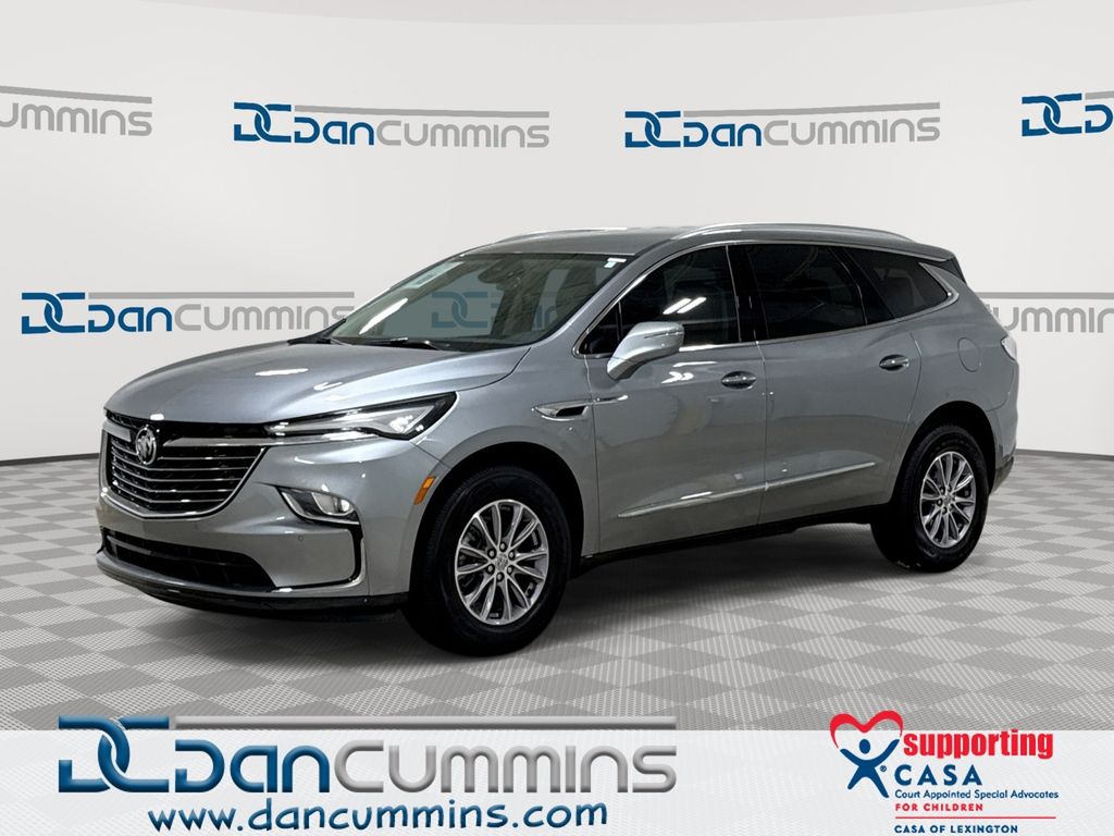  2024 Buick Enclave Essence FWD   