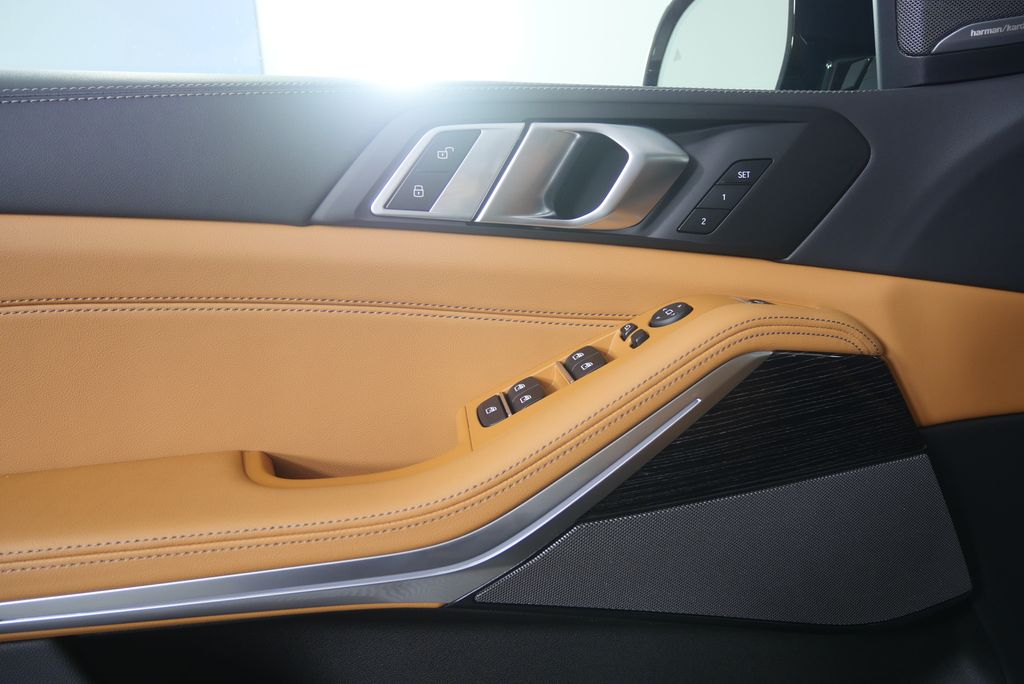 Thumbnail: 2026 BMW X5 - 8