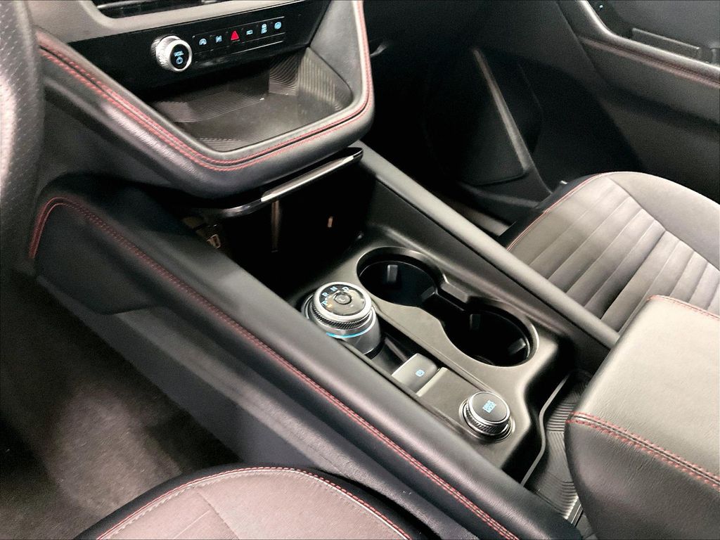 2025 Ford Explorer — photo 21